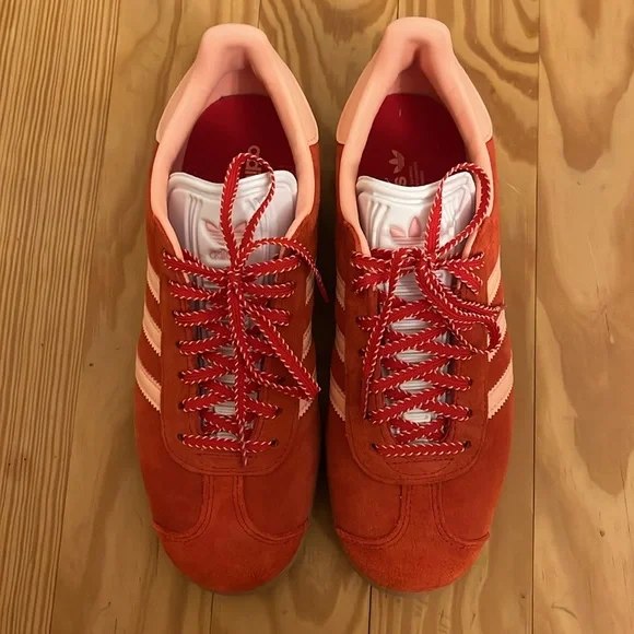 Size 7 Adidas Gazelles - Picture 3 of 8